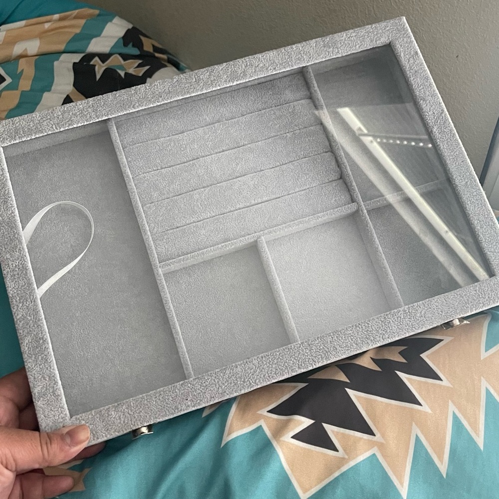 grey jewelry organizer